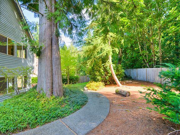 3rd image of 22645 NE 25th Way