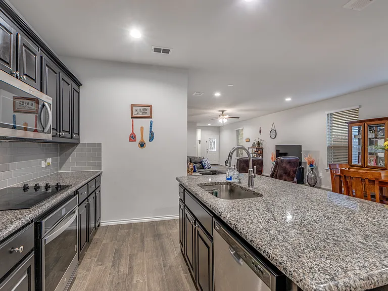 3315 Celestial Ln — Photo 12