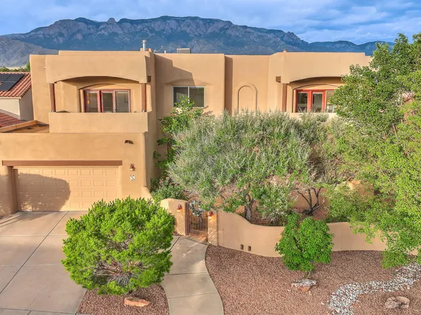 9404 Bear Mountain Trl NE, Albuquerque, NM 87113