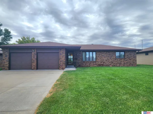 2007 Jackson St, Beatrice, NE 68310