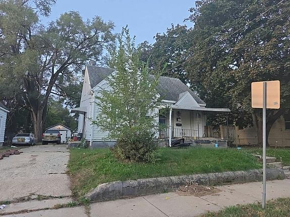 3rd image of 2006 W Garden St