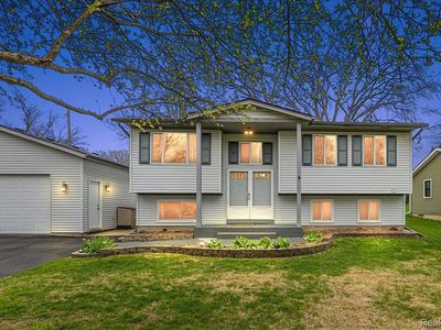 490 Glenn Ct, Lake Orion, MI, 48362