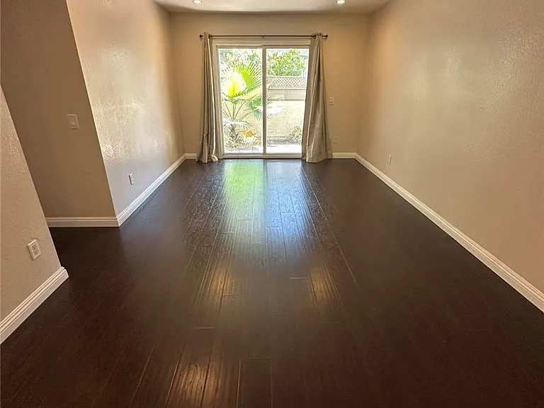 29 Town And Country Rd — Photo 12