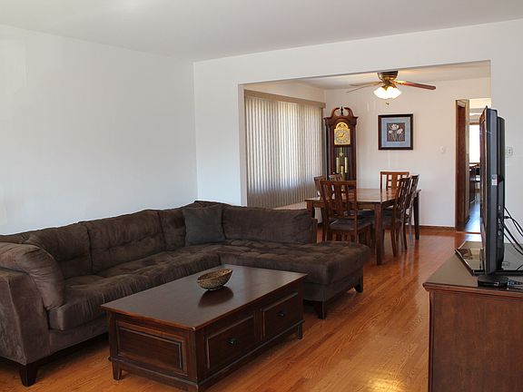 4th image of 5257 N Melvina Ave