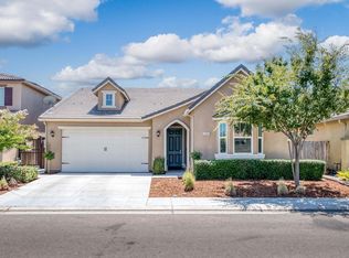 3682 Pontiac Ave, Clovis, CA 93619