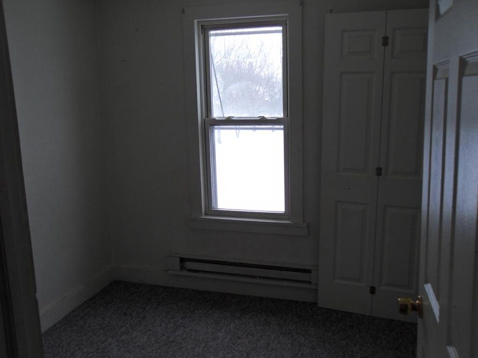 215 Liberty St Batavia NY Zillow