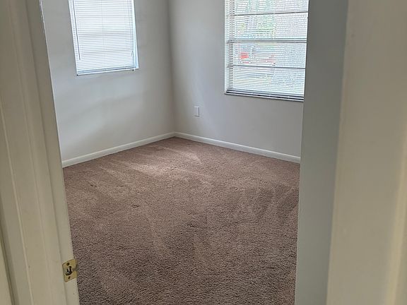 3rd image of 4648 Boardwalk St