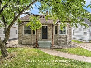 856 Lake Michigan Dr NW, Grand Rapids, MI 49504