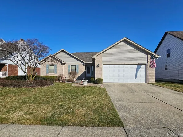 54638 Autumn View Dr, New Baltimore, MI 48047