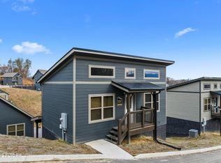 1654 Veterans Blvd #33, Sevierville, TN 37876