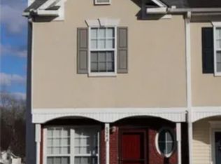 6066 Camden Forrest Dr, Riverdale, GA
