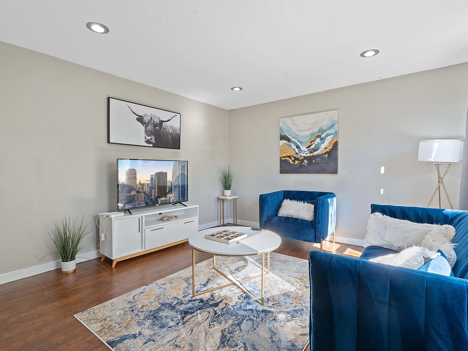 2 bed, 975 sqft, $1,700 — Photo 4