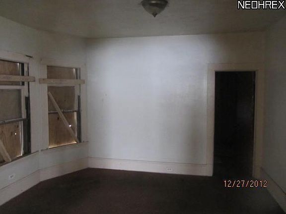 2nd image of 10911 Tacoma Ave
