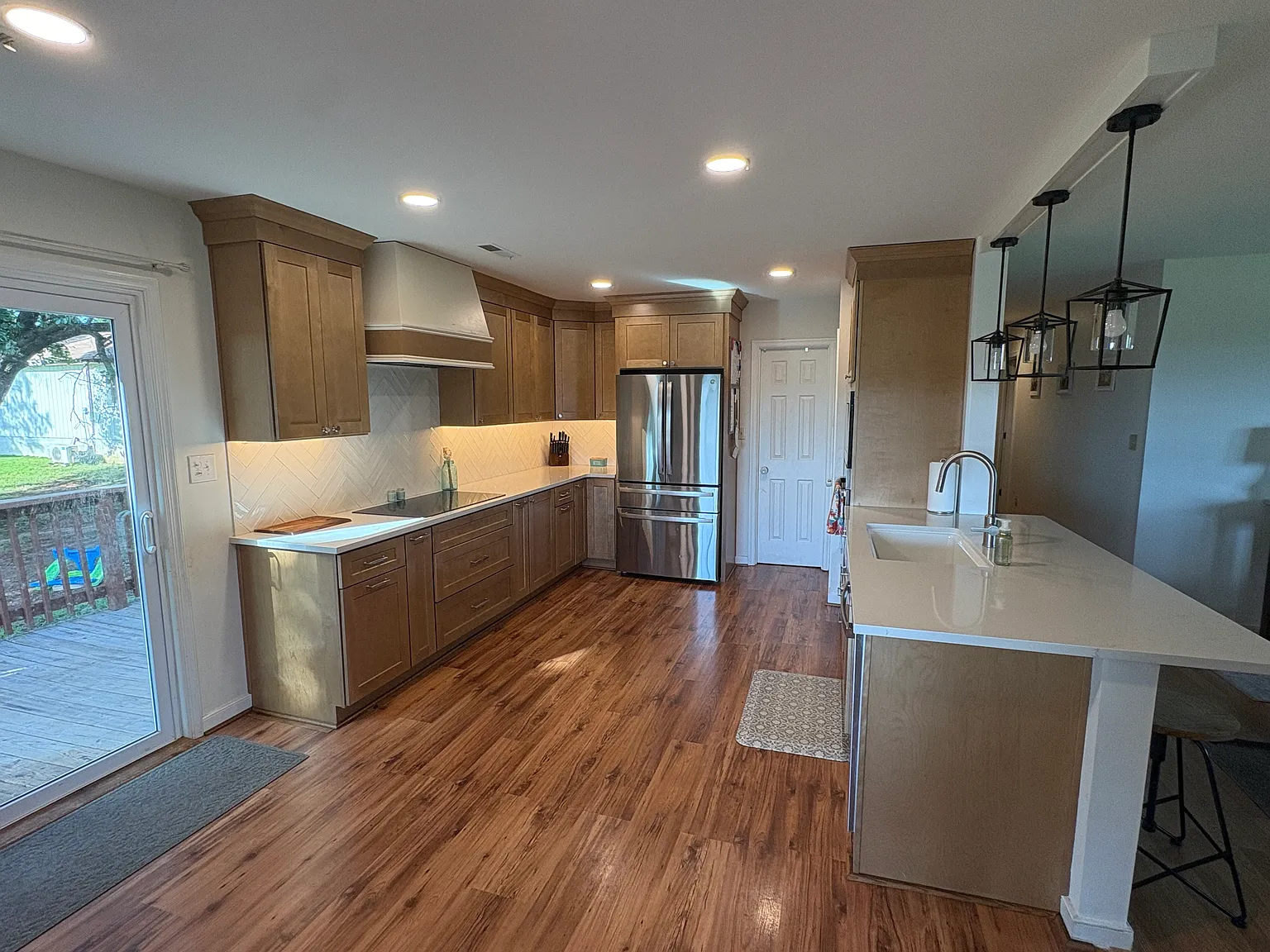 3 bed, 1736 sqft, $2,900 — Photo 4