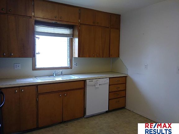 3rd image of 1309 Pelton Ave