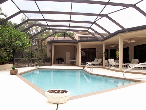 Expansive Screen Enclosed Pool