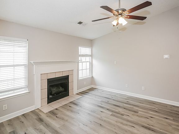 5th image of 2852 Longspur Dr