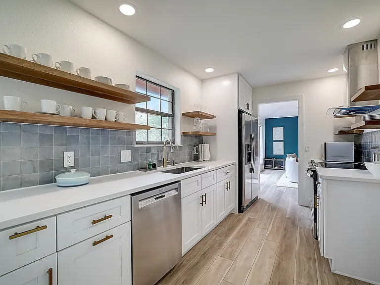 5511 N Dunlap Rd — Photo 19