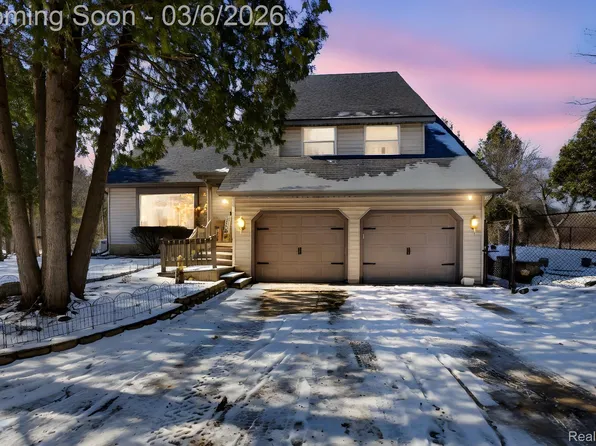 1615 N Five Lakes Rd, Attica, MI 48412