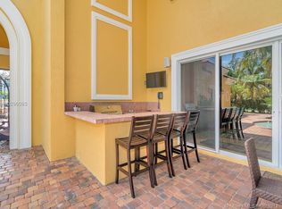 505 Enclave Cir W #505, Pembroke Pines, FL 33027