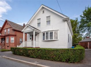 26 Bourne St, Bristol, RI 02809