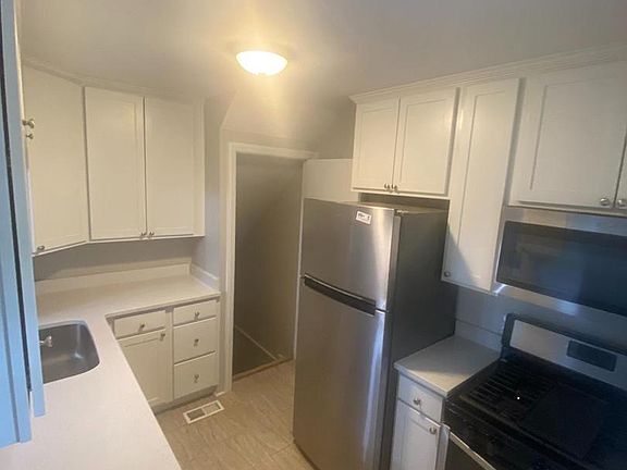 5th image of 7017 Canterbury Ln
