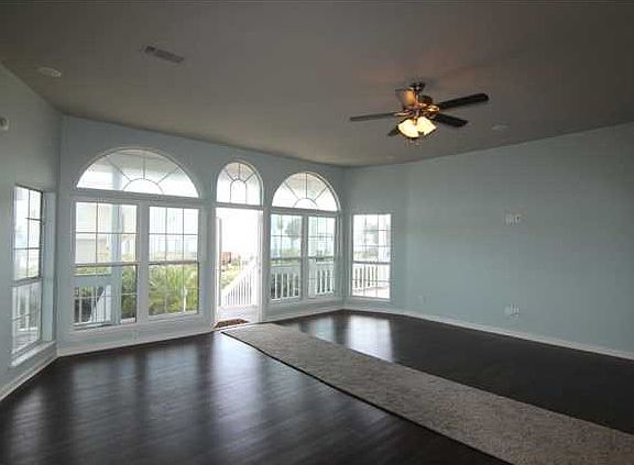 4th image of 317 W Gorrie Dr
