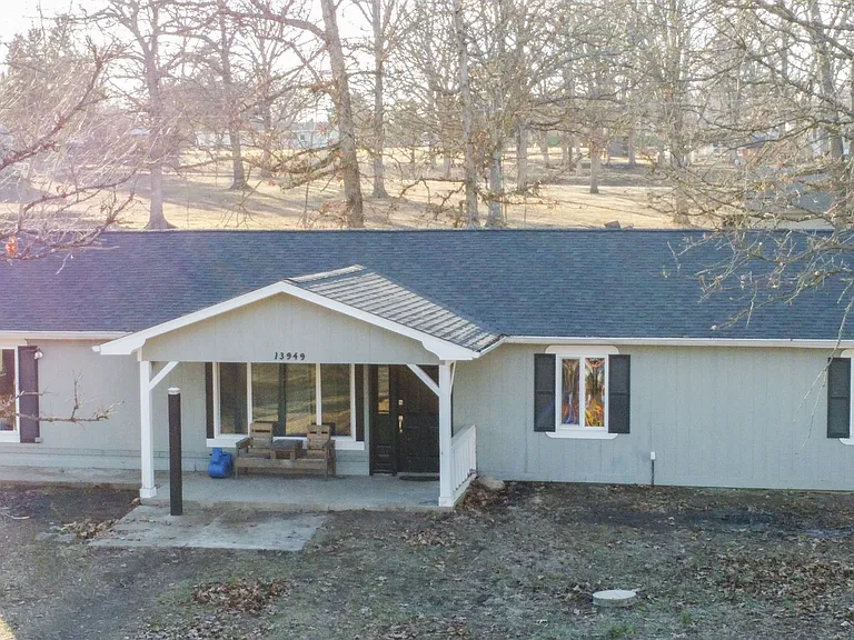 13949 Compton Rd — Photo 11