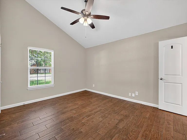2908 Mistywood Ln — Photo 3