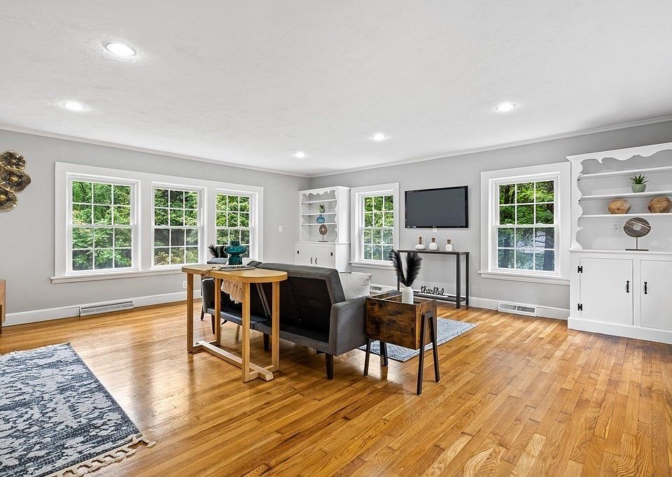 102 Beach St, Wrentham, MA 02093 Zillow