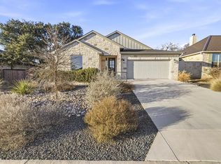 718 Emory Dr, Fredericksburg, TX 78624