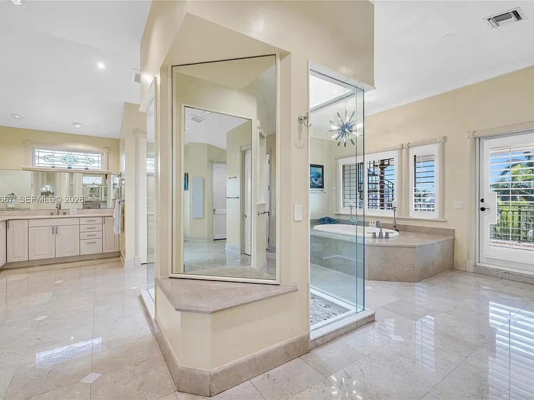 625 Poinciana Dr — Photo 21
