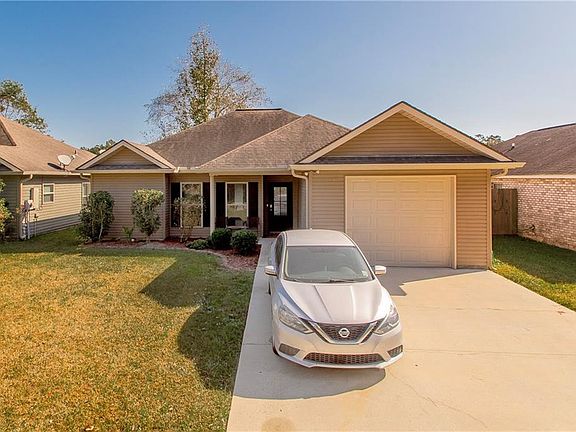 3rd image of 40372 Skylar Ln