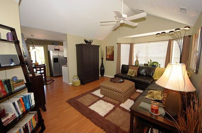 Wow Vaulted Great room