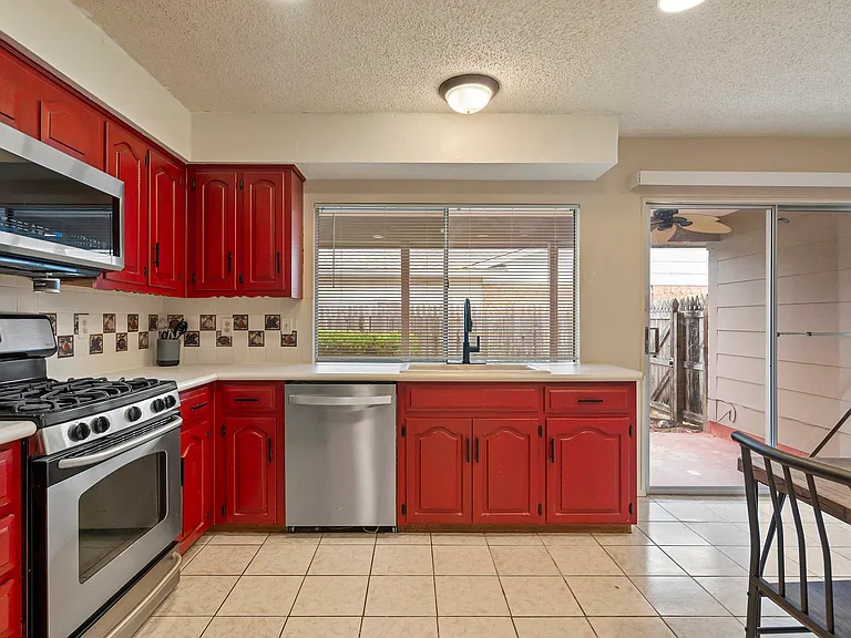 Kitchen 3