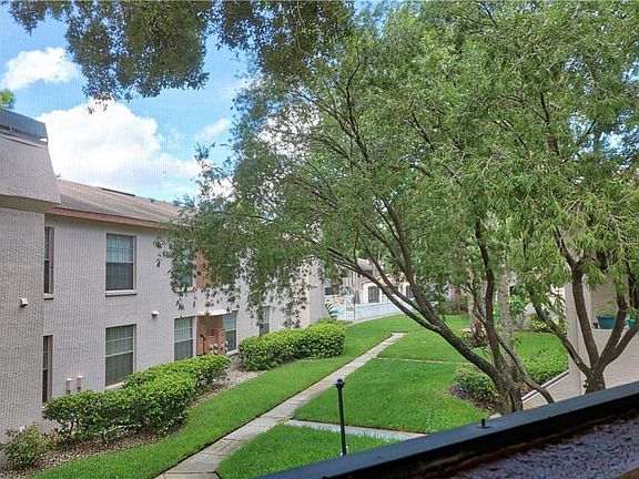 5th image of 2998 Bonaventure Cir APT 204