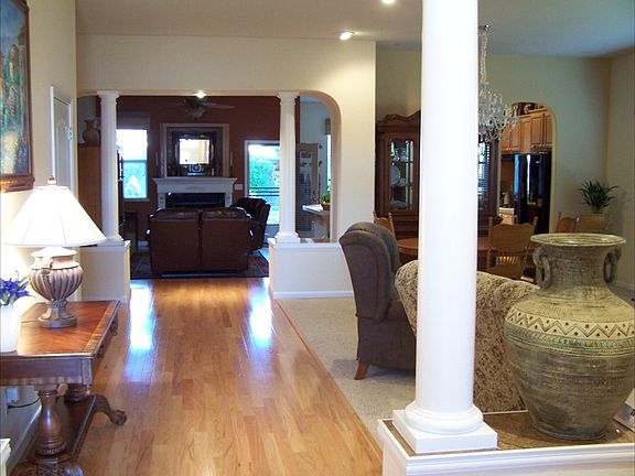 4th image of 3779 Doral Dr