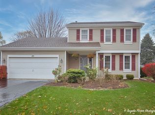498 Santa Fe Trl, Cary, IL 60013