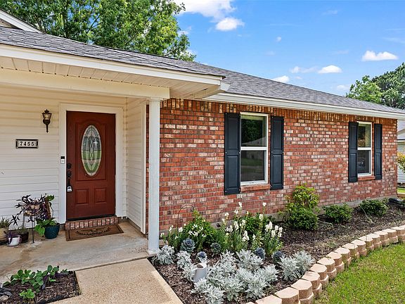 3rd image of 7455 Redwood Ln