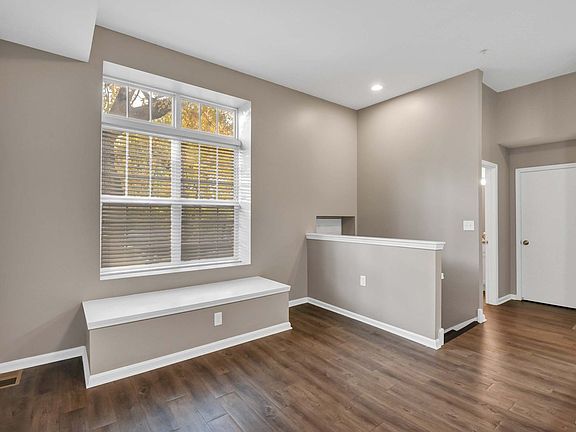 5th image of 2097 Columbus Rd APT 7