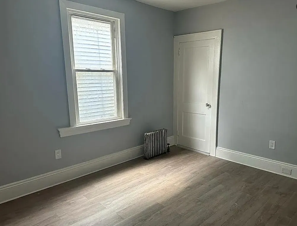 2 bed, 1050 sqft, $2,200 — Photo 3