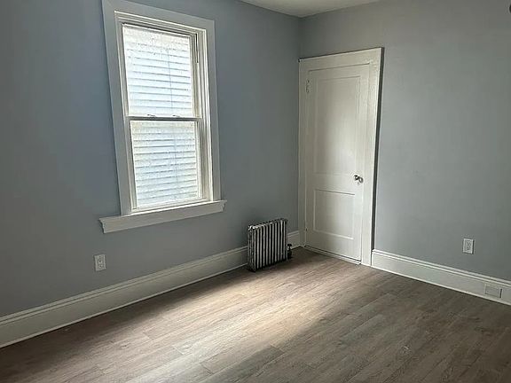 3rd image of 1032 Olive St APT 1
