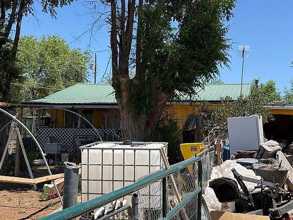 3rd image of 1204 Montelores Avenue