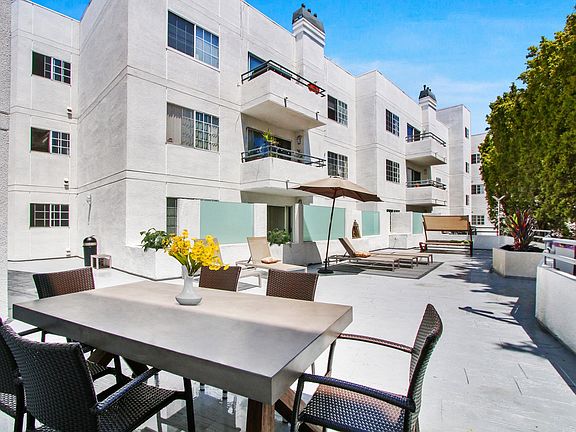 3rd image of 3144 S Canfield Ave #206