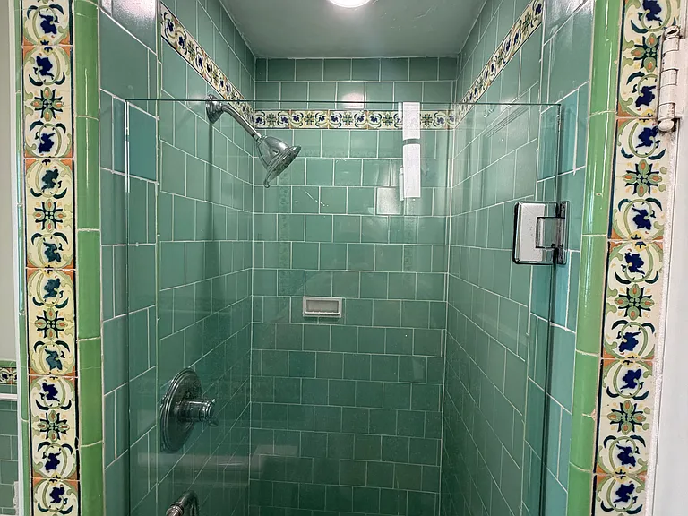 1047 S Orange Grove Ave #1 — Photo 20