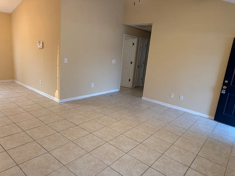 123 Bonnie Bridge Cir — Photo 5