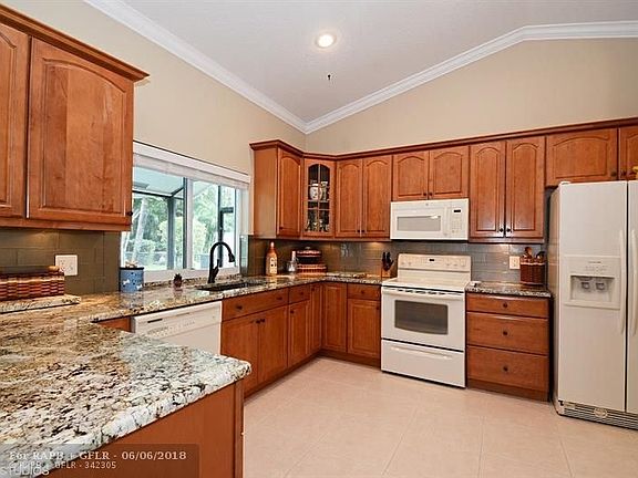4th image of 8852 NW 56th St