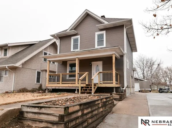 822 S 38th St, Omaha, NE 68105