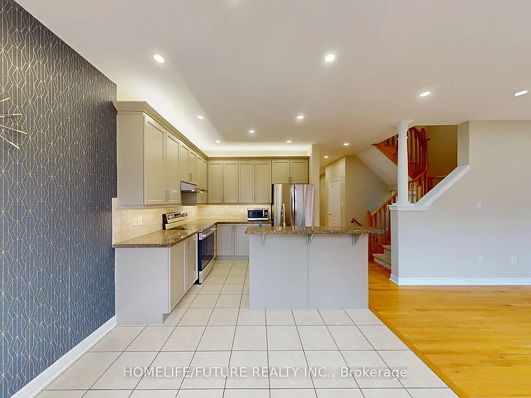 15 Ada Gdns — Photo 13