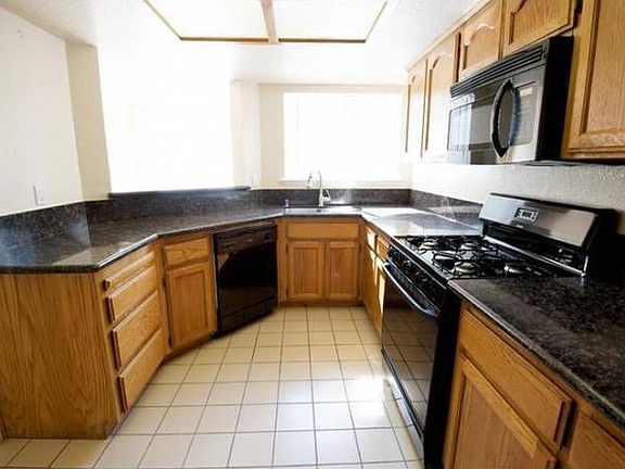 5th image of 7295 Gloria Dr